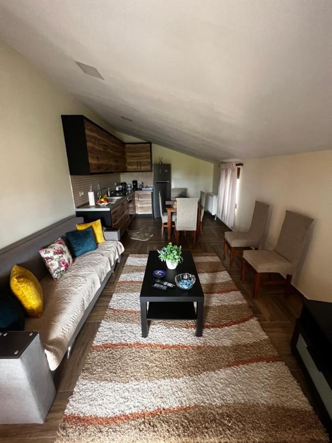 Retreat In The Centre Of Korce Apartment Ngoại thất bức ảnh