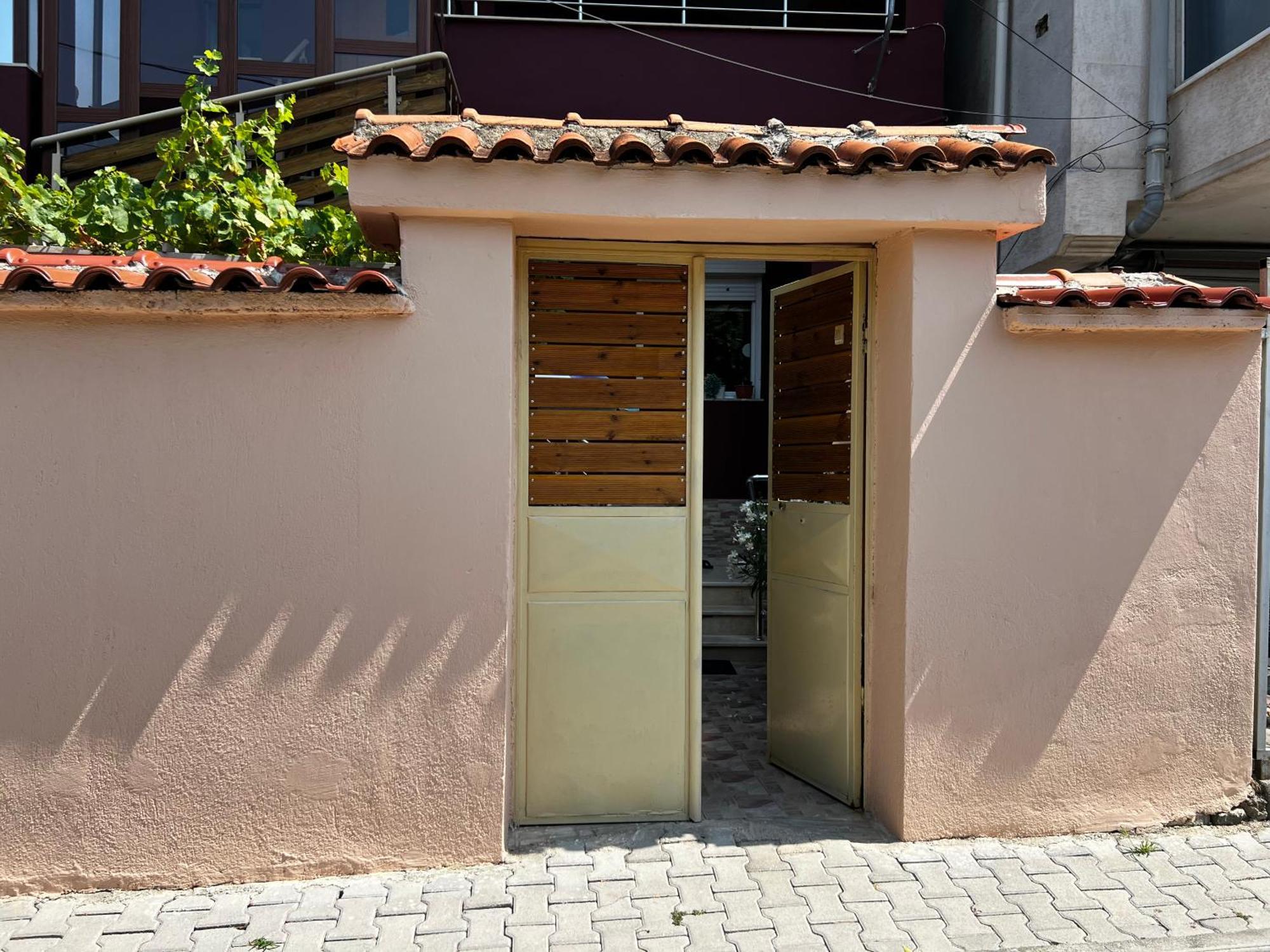 Retreat In The Centre Of Korce Apartment Ngoại thất bức ảnh